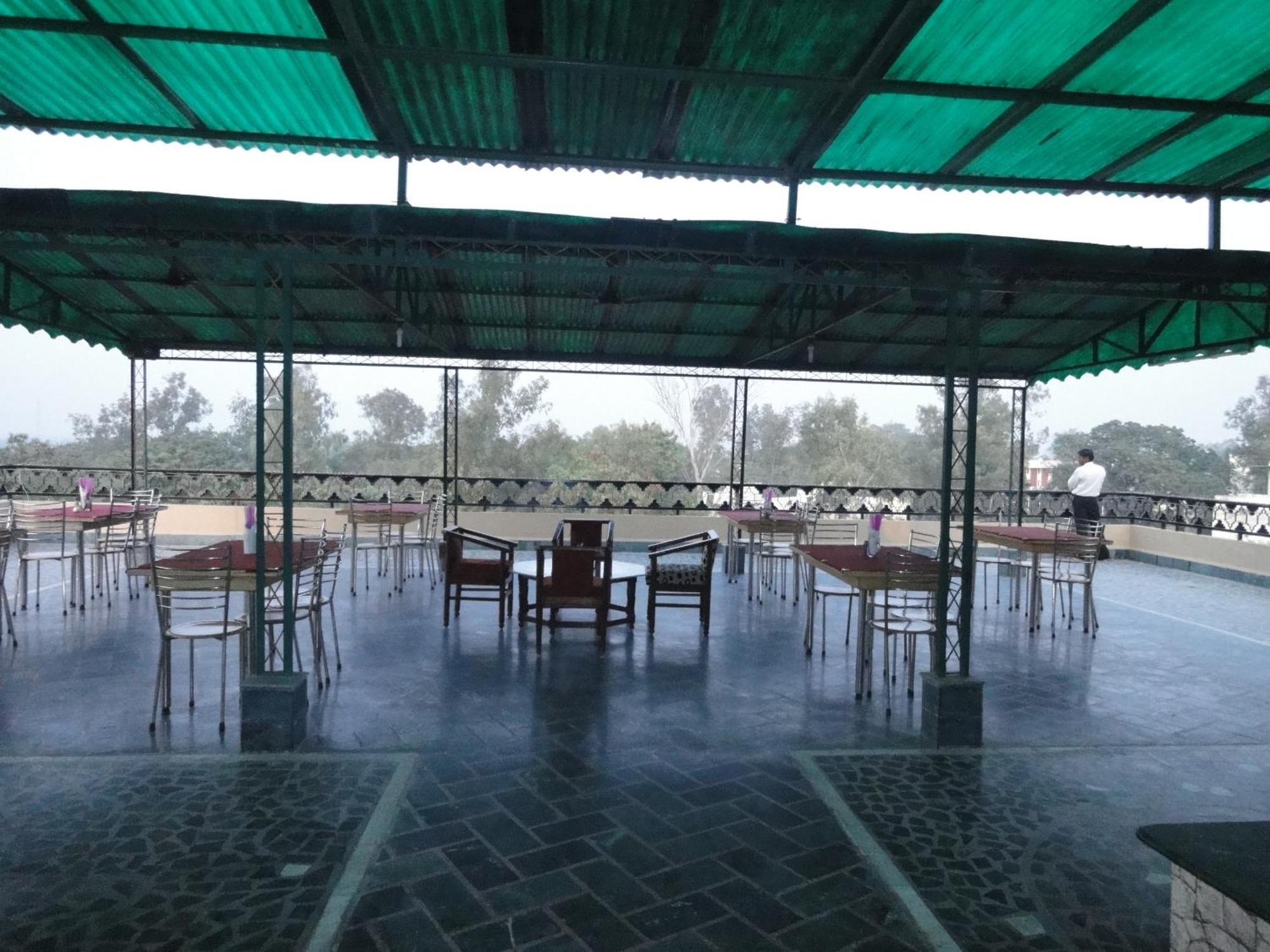Hotel Taj Plaza, Vip Road, Agra Agra  Eksteriør bilde